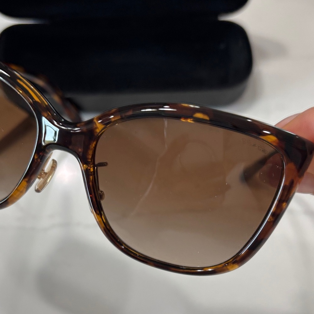 Coach Brown Tortoise Cat-Eye Sunglasses with Brown Gradient Lenses - Picture 12 of 14